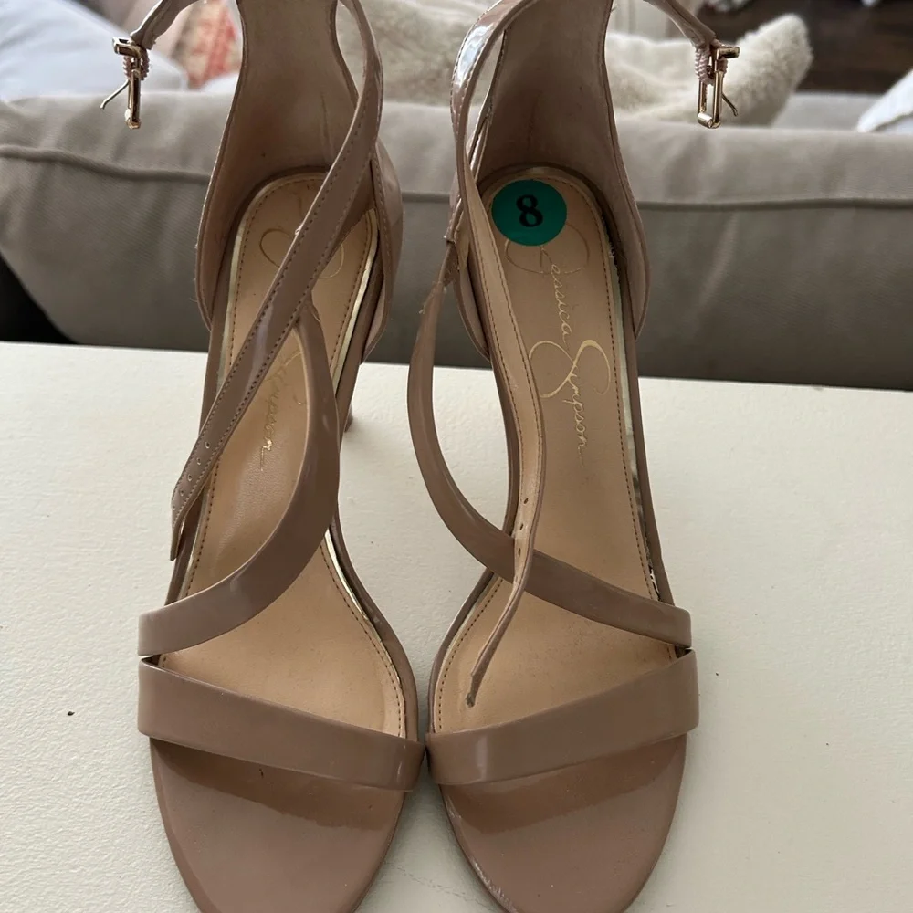Women’s Nude Shoes - Picture 5 of 5